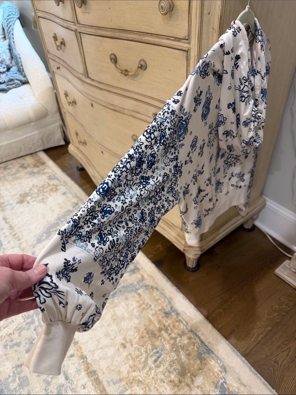 Floral sweatshirt - Picture 7 of 14